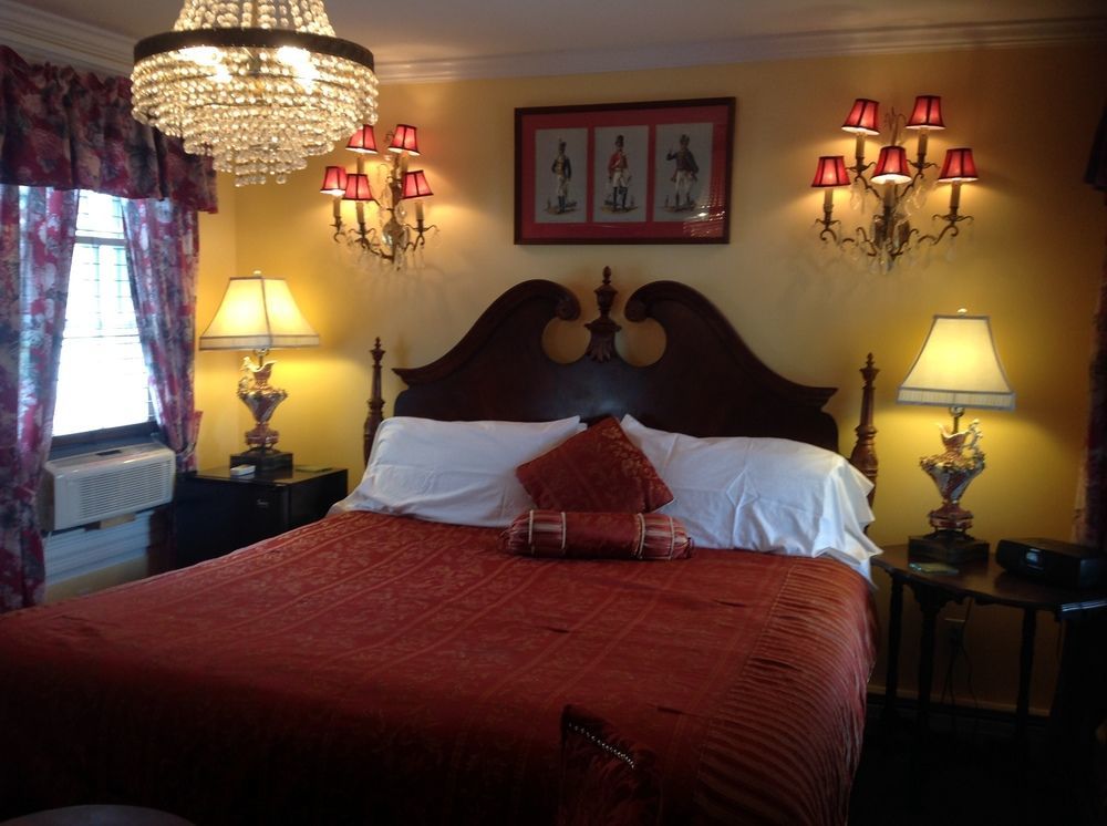 بروفينس The Bradford Carver Guest House المظهر الخارجي الصورة